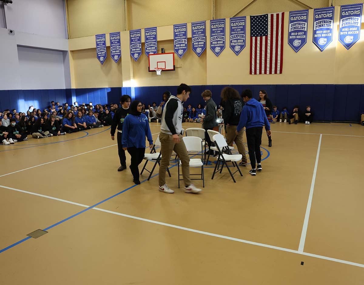 GSA St. Louis Middle Students in a science fair.
